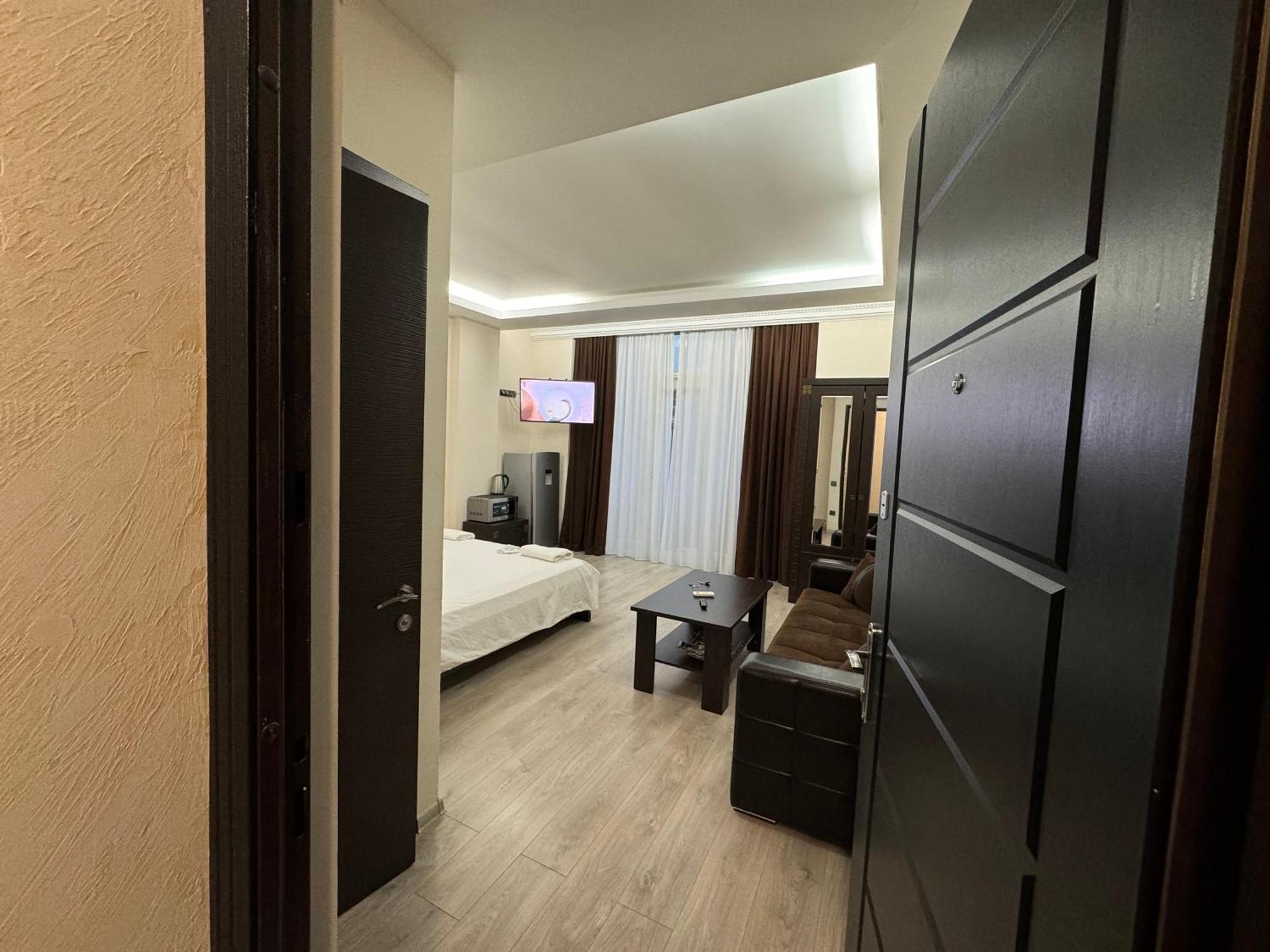 Iko'S Family Apartments Batoumi Extérieur photo